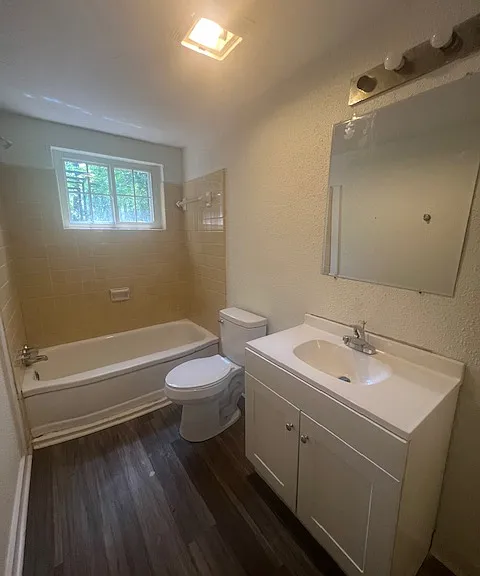 212 W Wood St #212B — Photo 5