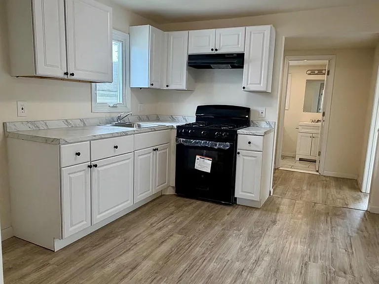 322 New St #2 — Photo 5