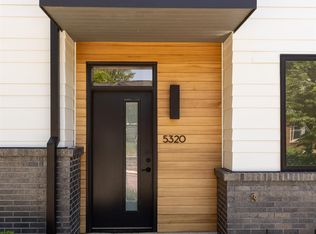 5320 Elmwood Plz, Omaha, NE 68106