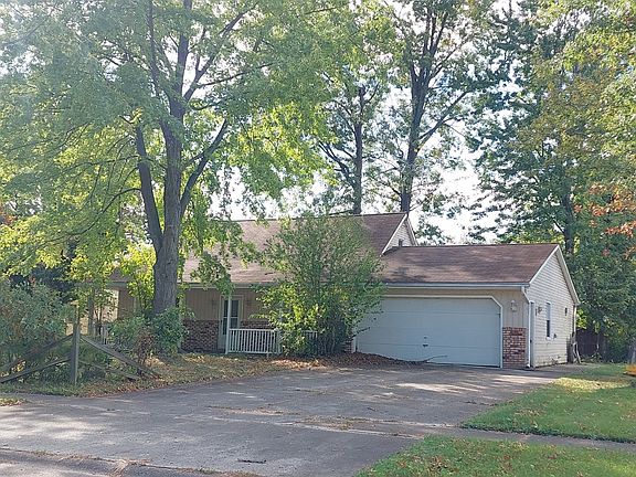 2nd image of 4612 Briarwood Dr