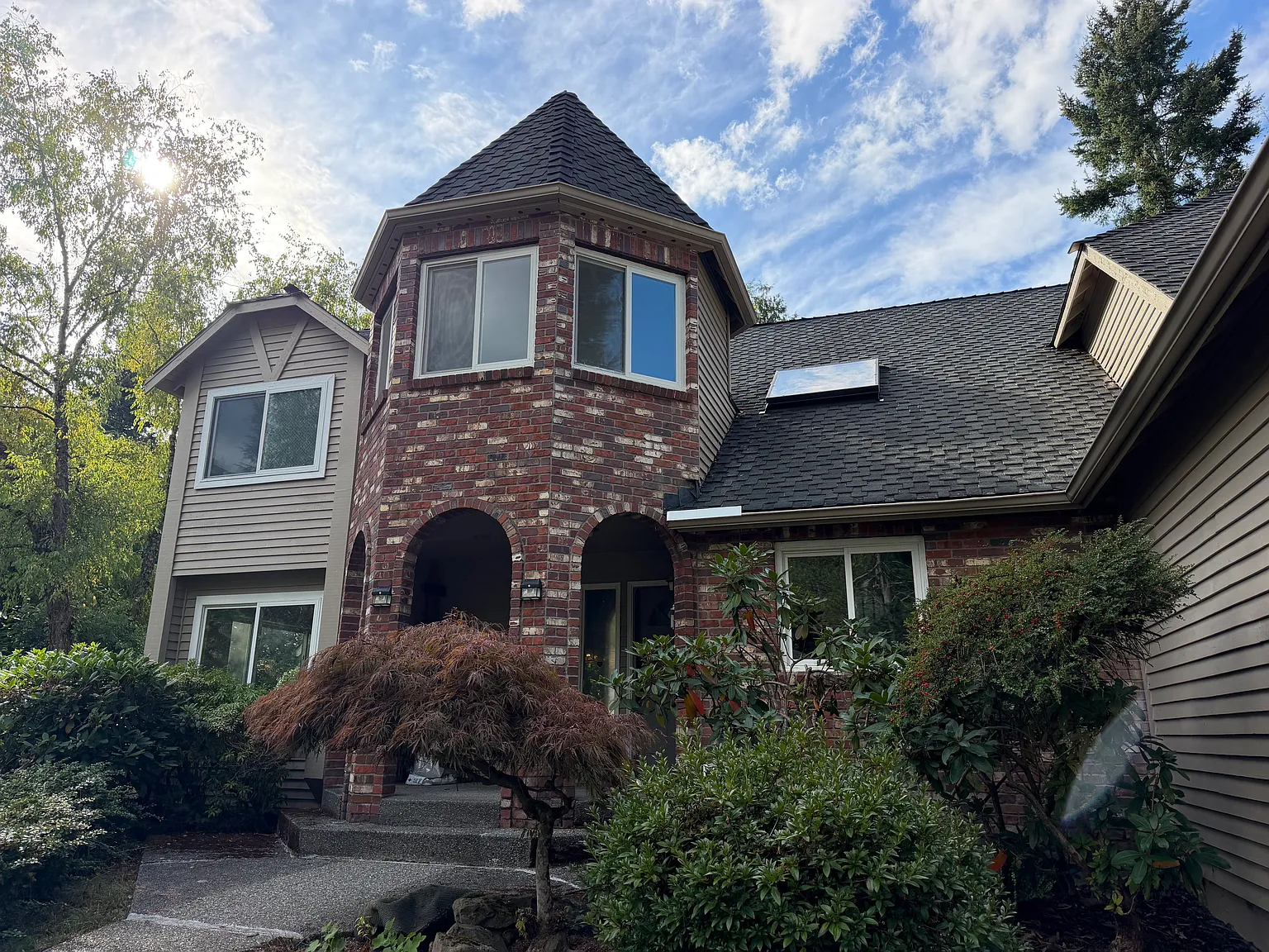 4 bed, 2.5 bath, 2740 sqft, $4,450 — Photo 1
