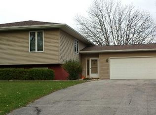 1930 Lake Manor Rd NE, Solon, IA 52333