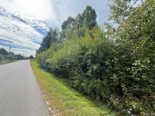 17 Pleasant Hill Drive, Waterville, ME 04901