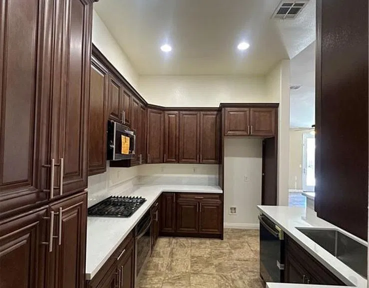 13745 Bayberry St — Photo 20