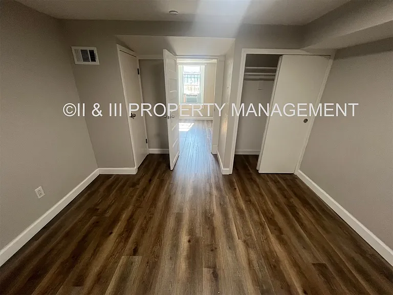 215-217 W 37th St #213G — Photo 2