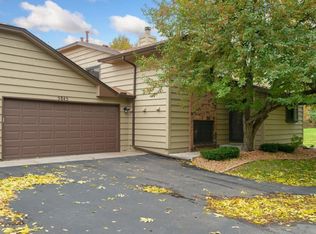 3845 Orchid Ln N, Plymouth, MN 55446