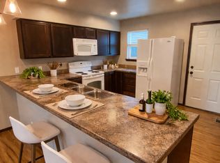 412 S 3rd St APT C, Selah, WA 98942
