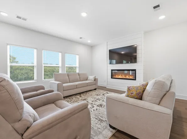 115 Model Ct, Columbia, TN 38401