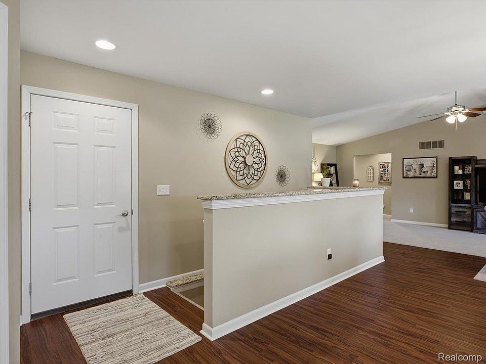 55 Rella Rae Ave, photo 24