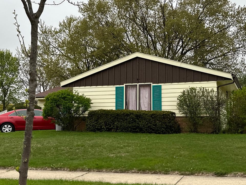 9626 W Langlade St, Milwaukee, WI 53225 Zillow