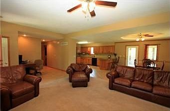 3rd image of 15008 Green Briar Dr