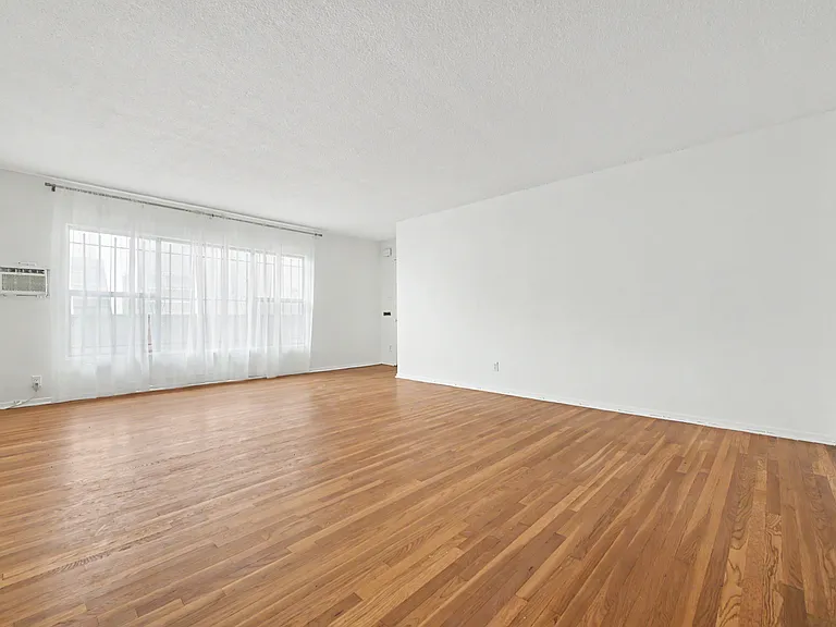 1036 S Bedford St #2 — Photo 7