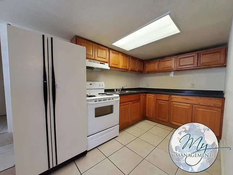 1 bed, 1.0 bath, 465 sqft, $995 — Photo 11