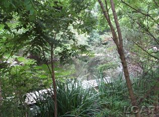 Oak Point Dr, Jackson, MI 49201