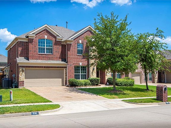 3rd image of 716 Cowan Ln