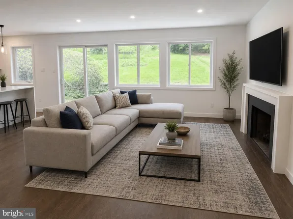 713 Woodfield Rd, Villanova, PA 19085