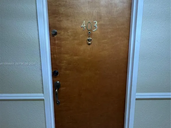 2055 SW 122nd Ave APT 403, Miami, FL 33175