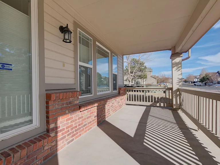 1352 Lookout Springs Dr — Photo 3