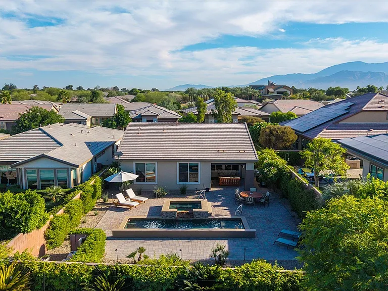 51535 N Two Palms Way — Photo 37