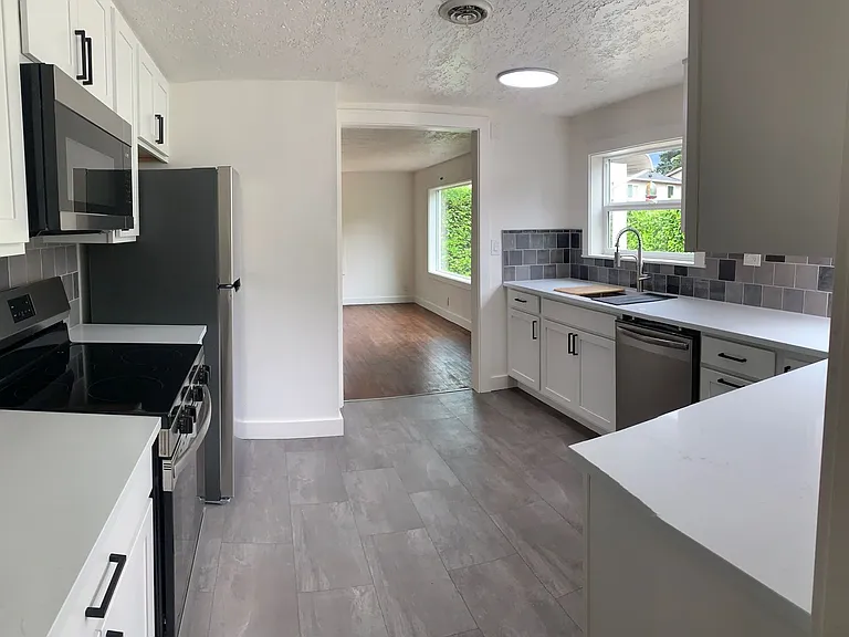 2510 SE Chestnut St — Photo 7