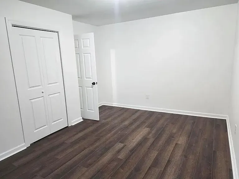 7895 Pavilion Dr — Photo 29