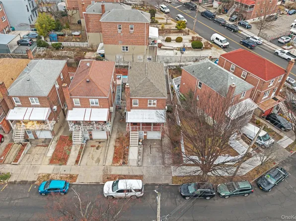 2004 Bogart Avenue, Bronx, NY 10462