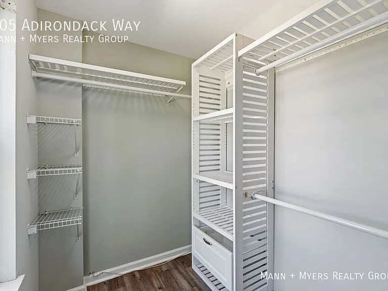 305 Adirondack Way — Photo 34
