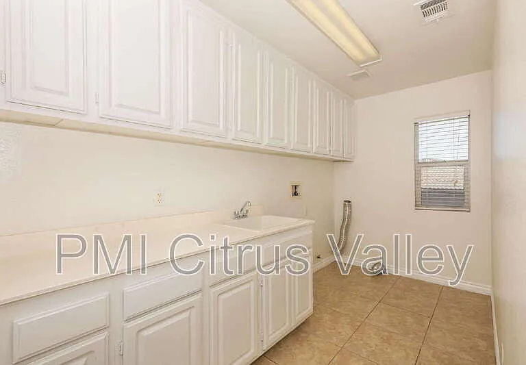 28560 Sunridge Ct — Photo 13