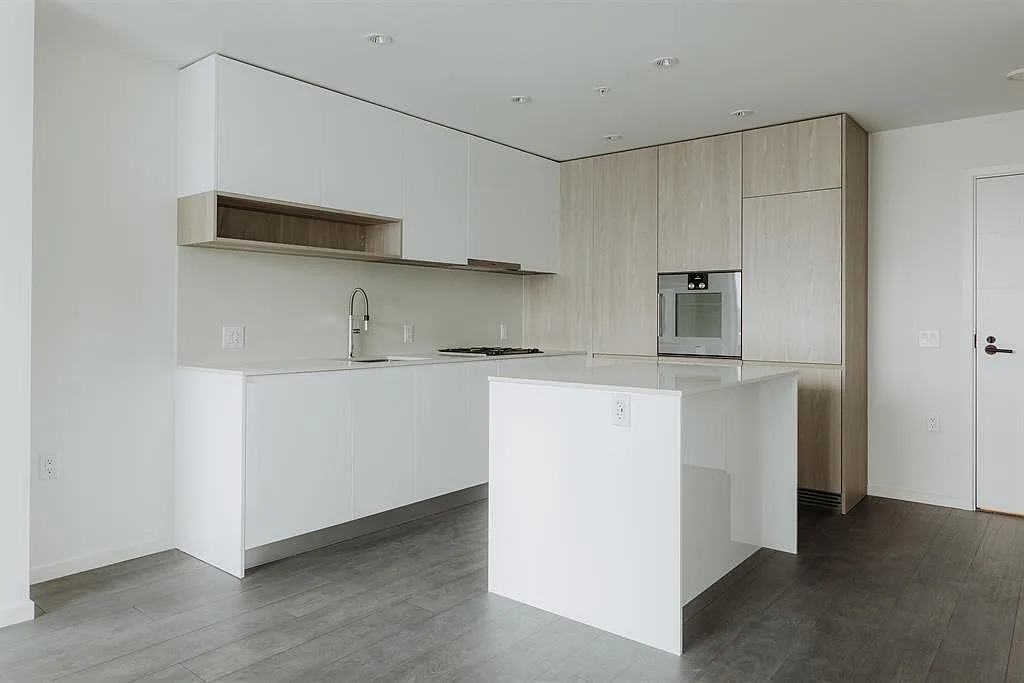 6200 Minoru Blvd — Photo 2