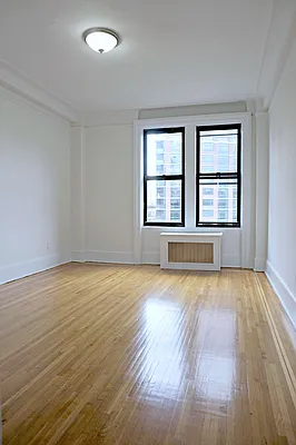 Rented by Metropolitan Equities | media 20