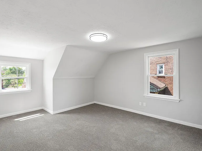 716 E Pittsburgh McKeesport Blvd — Photo 22