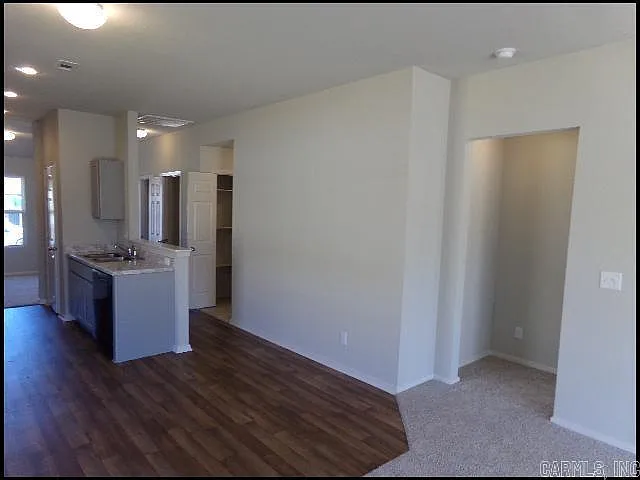 10 Big Bend Dr — Photo 3