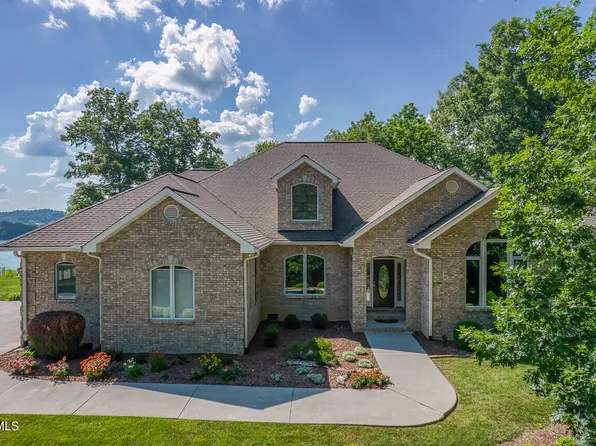 620 Harbor Point Dr, Johnson City, TN 37615