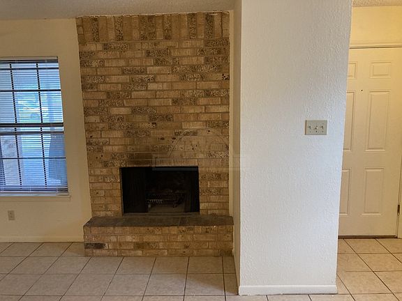 5th image of 1120 Goodhue Dr Unit A
