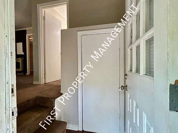 2nd image of 313 McBrien Rd APT B