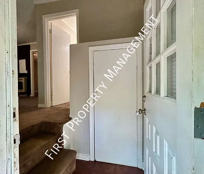 313 McBrien Rd #B — Photo 2