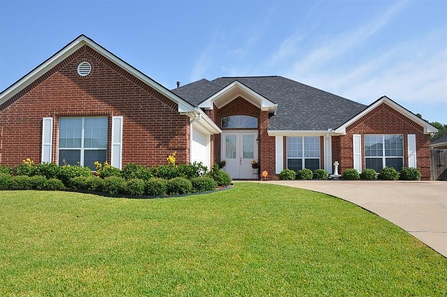 1st image of 2052 Yasmeen Cir