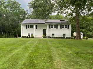 17 Fieldhedge Dr, Hillsborough, NJ