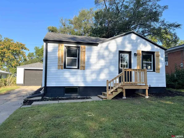 851 S 45th St, Lincoln, NE 68510