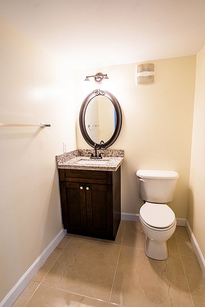 1st image of 1622 NW 1st Ave APT 1