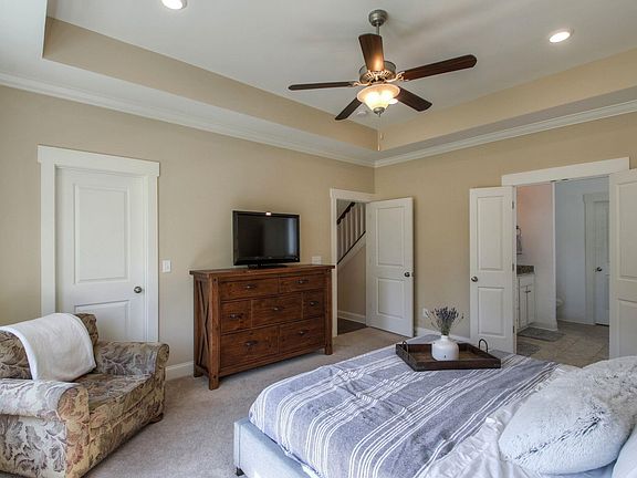 5th image of 2752 Americus Dr
