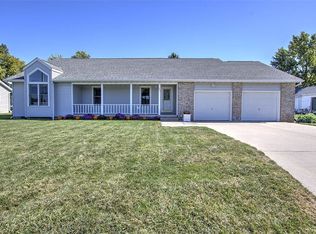 302 N Linden St, Maroa, IL 61756