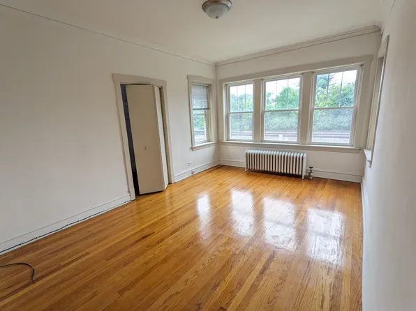 6777 N Olmsted Ave #2, Chicago, IL 60631