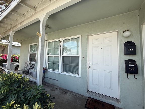 3rd image of 514 E Badillo St