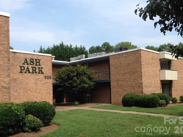 929 4th Street Dr NW, Hickory, NC 28601