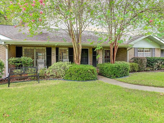 2nd image of 600 Alonda Dr