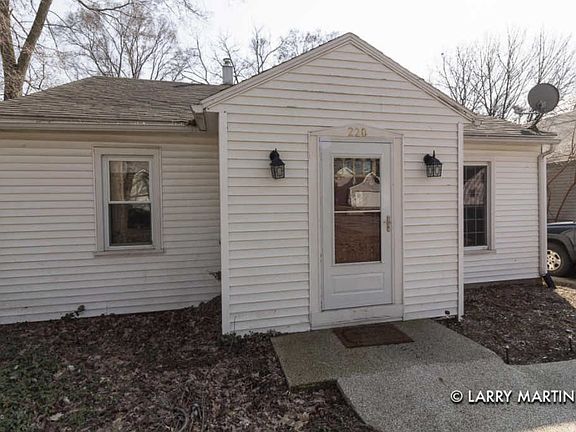 4th image of 220 Maplelawn St SE