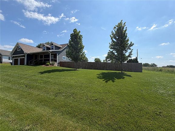 3rd image of 1563 Litton Rd