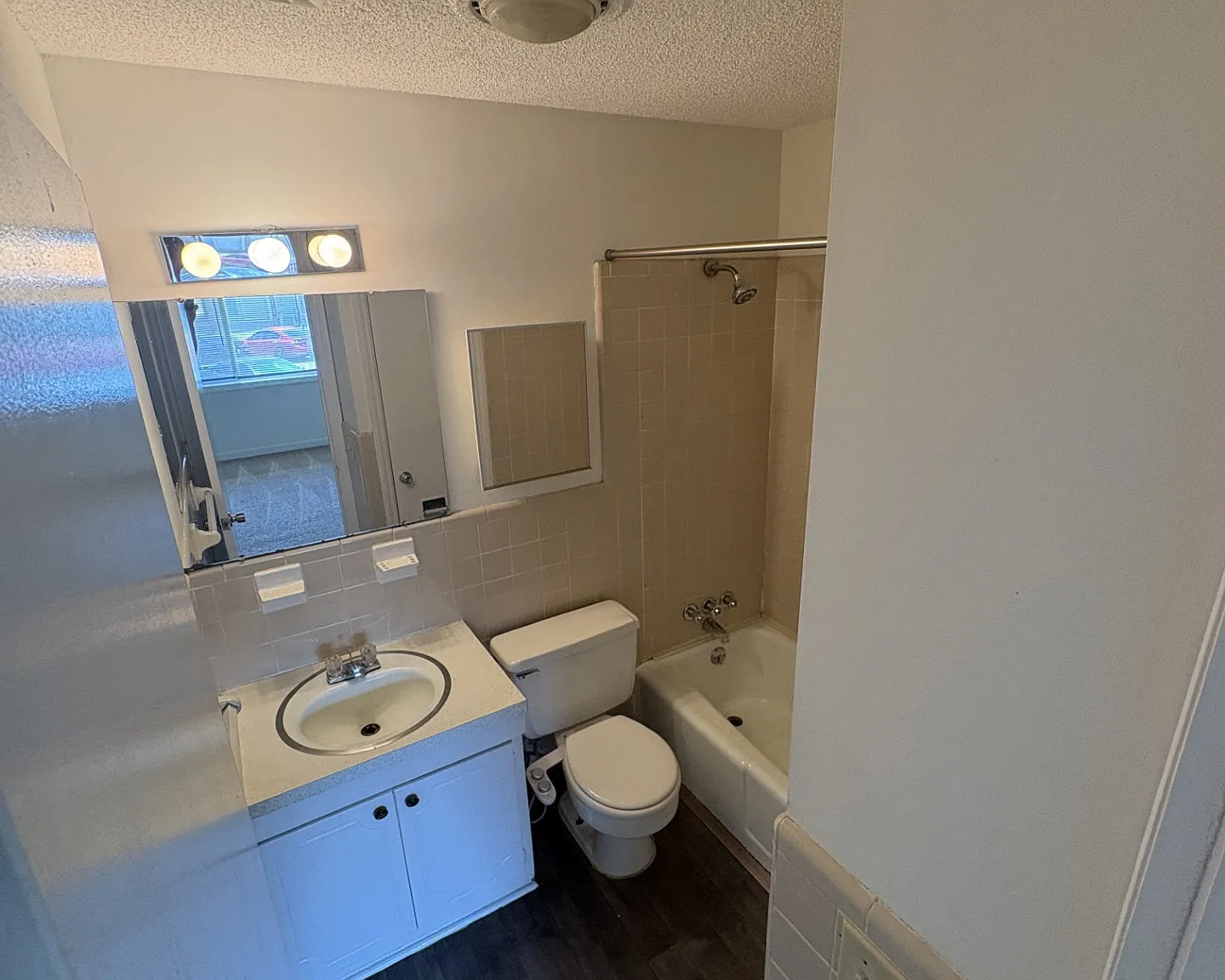 Brookwood Apartments 1019 - 2-A — Photo 2
