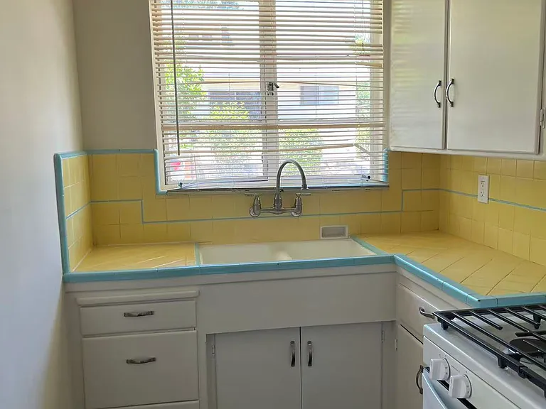 78 S Berkeley Ave #78A — Photo 20